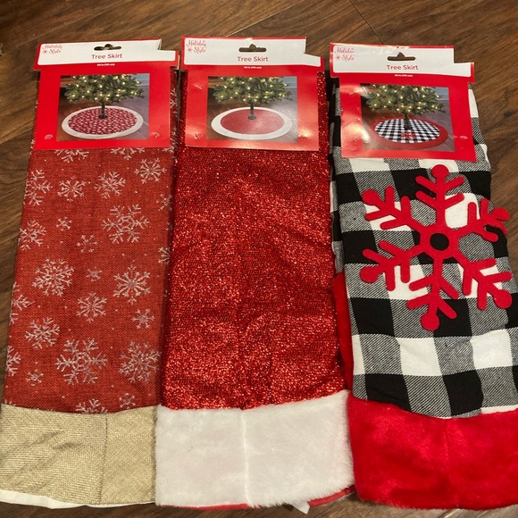 NWT Quality Heavy Holiday Special Christmas Tree Skirts - Picture 2 of 8